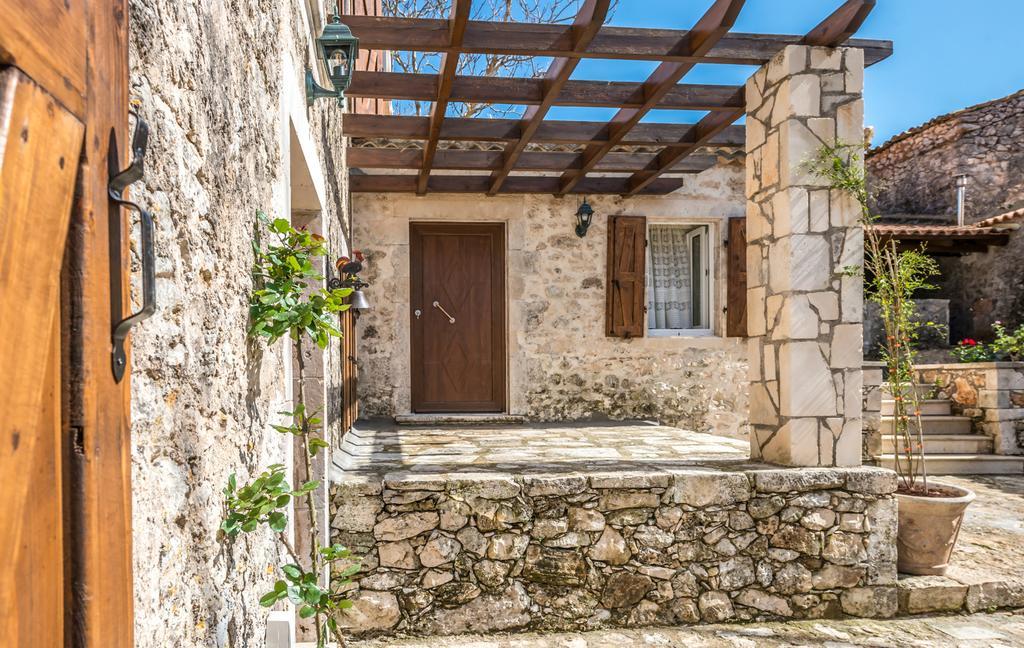Villa Callisto- Elegant Restored Villa With Pool Yírion Exterior foto